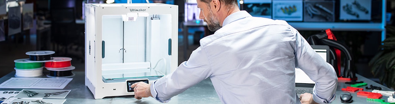 Ultimaker S5 et son environnement de travail